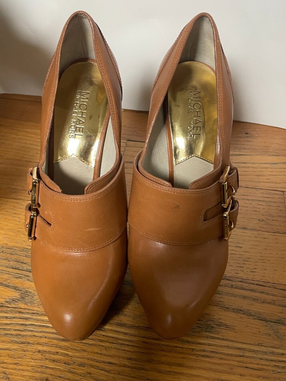 Michael Kors "Becca" pumps in camel or tan. Size 7.5 - Picture 8 of 9
